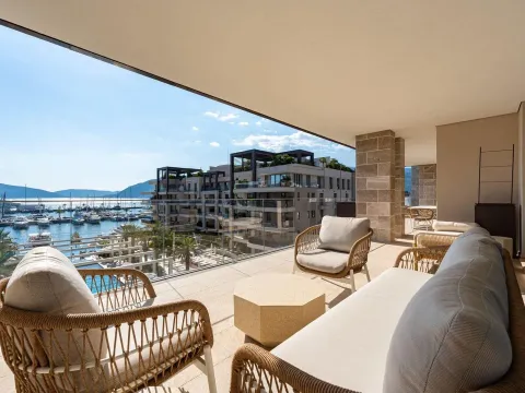 Prodaja, četvorosoban stan, 350m², Porto Montenegro, Tivat - image 16