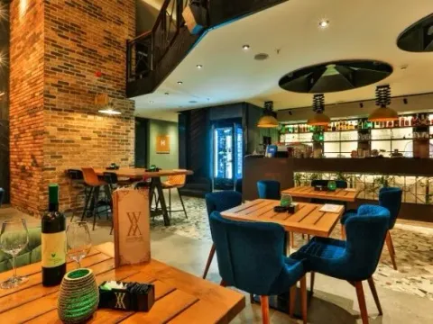 Izdavanje, dvosoban stan, 76m², Centar, Budva - image 4