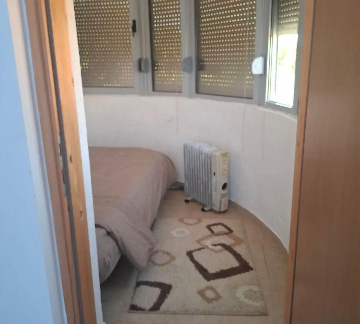 Izdavanje, jednosoban stan, 33m², Škaljari, Kotor
