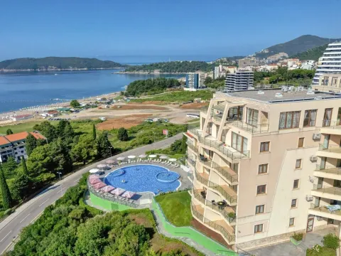Sale, four bedroom apartment, 199m², Bečići, Budva - image 3