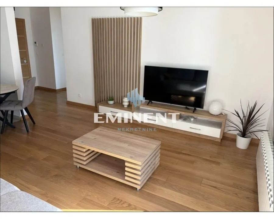 Izdavanje, dvosoban stan, 56m², Novi Beograd Blok 65, Novi Beograd Sve Podlokacije