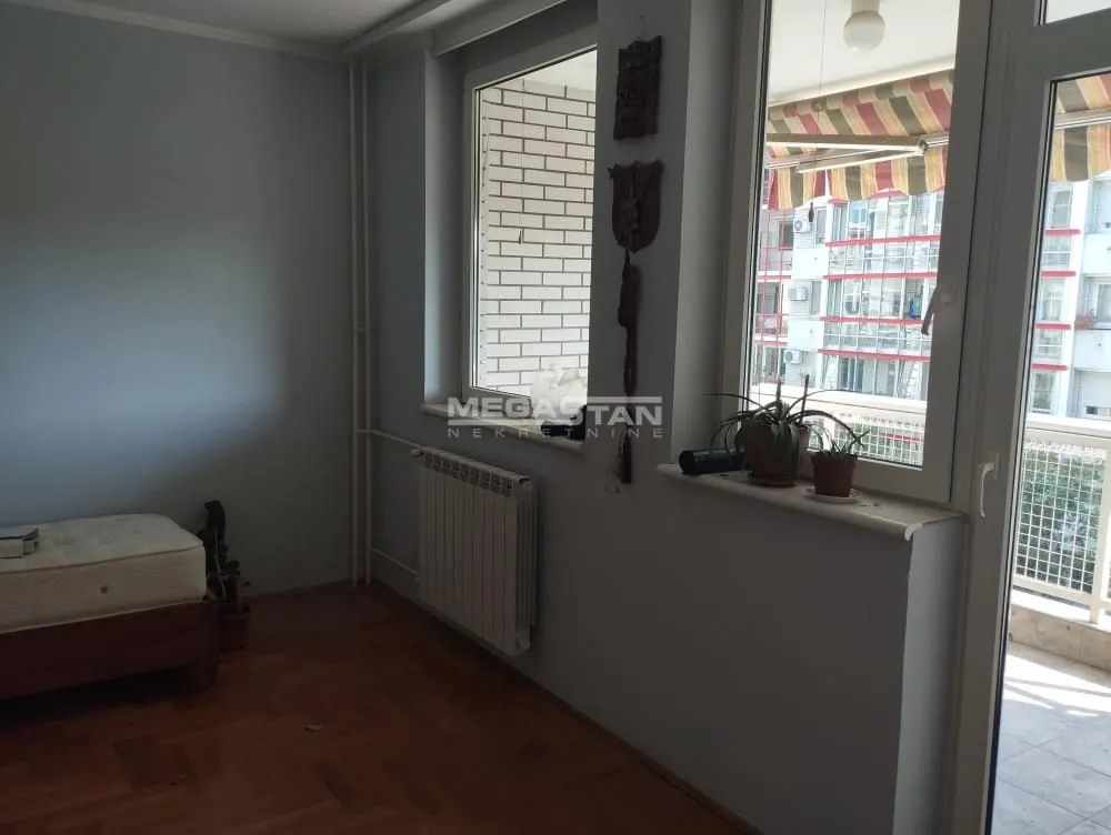Rent, four bedroom apartment, 112m², Novi Beograd Blok 29, Novi Beograd Sve Podlokacije