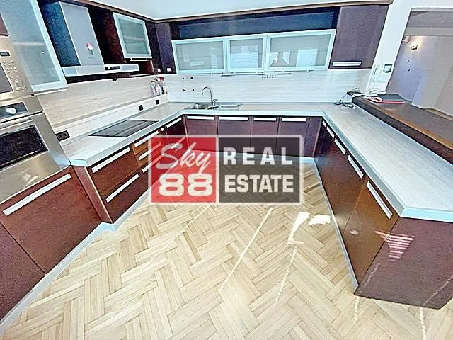 Rent, house, 412m², Voždovac Sve Podlokacije, Beograd