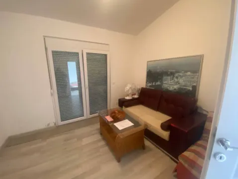 Rent, three bedroom apartment, 100m², Šušanj, Bar - image 3