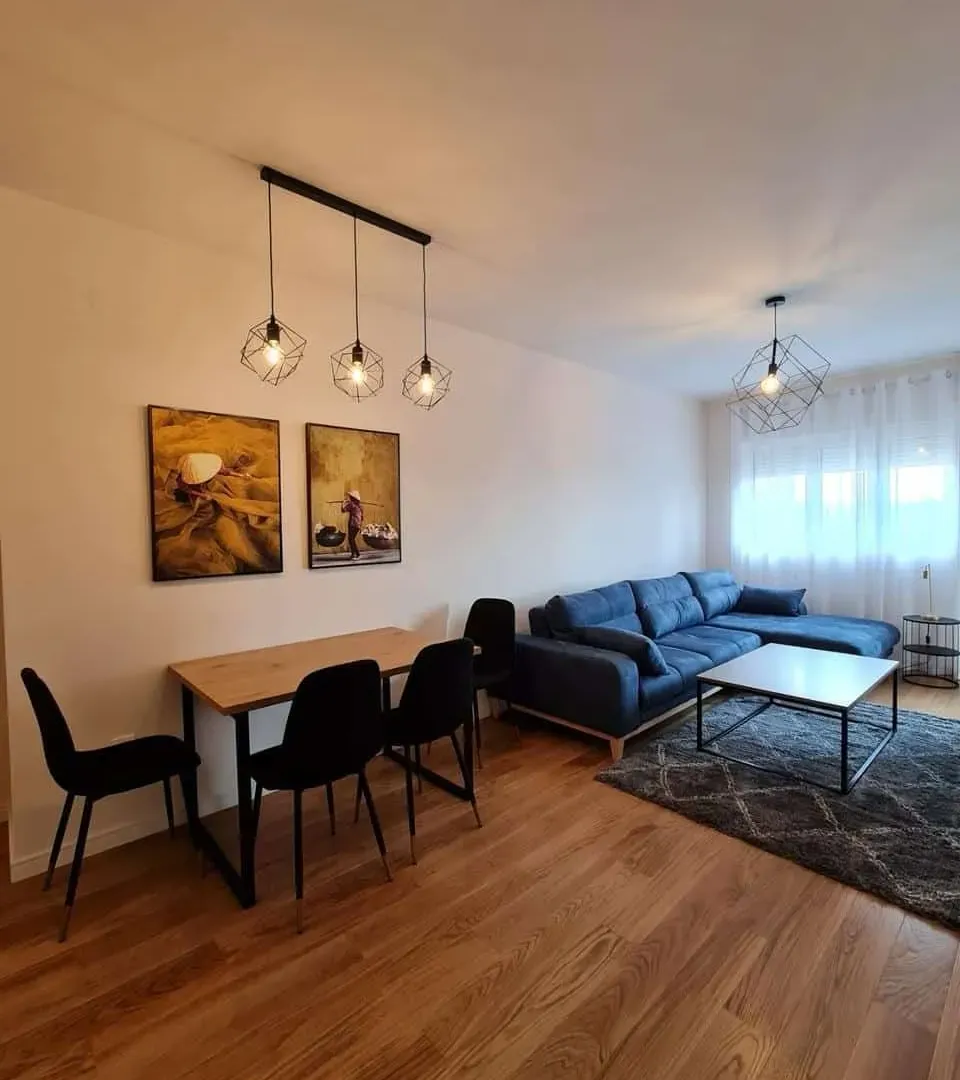 Izdavanje, jednosoban stan, 50m², Central Point, Podgorica