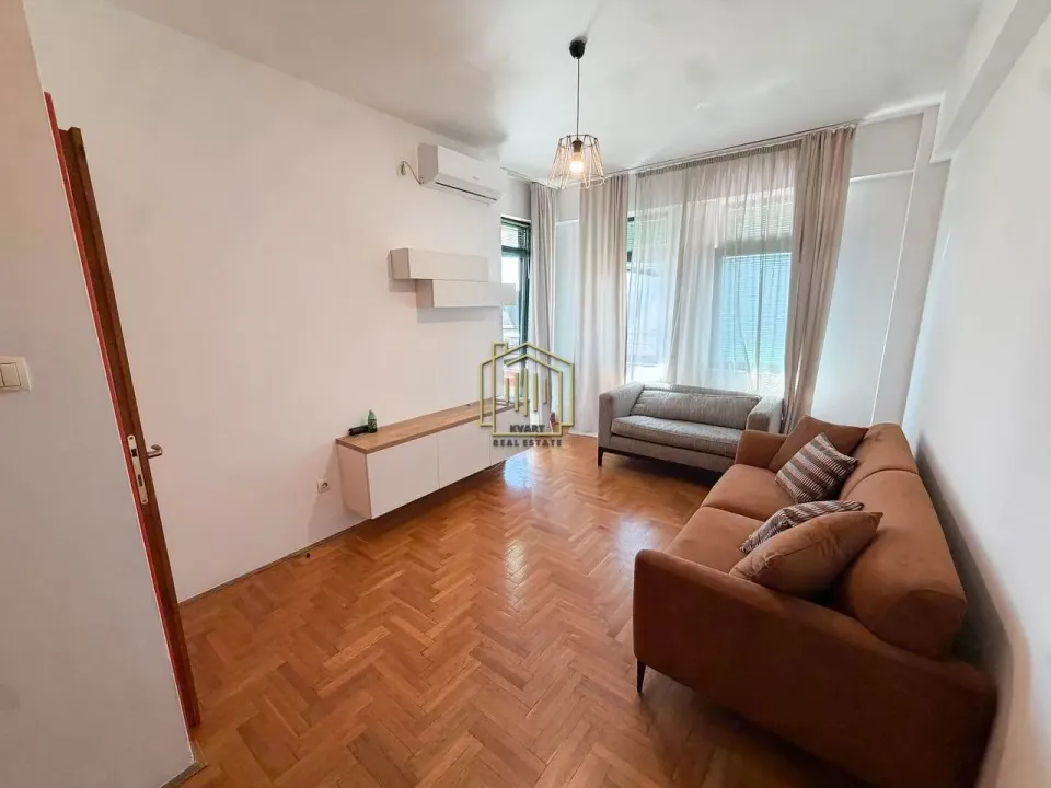 Izdavanje, jednosoban stan, 55m², Podgorica, Crna Gora