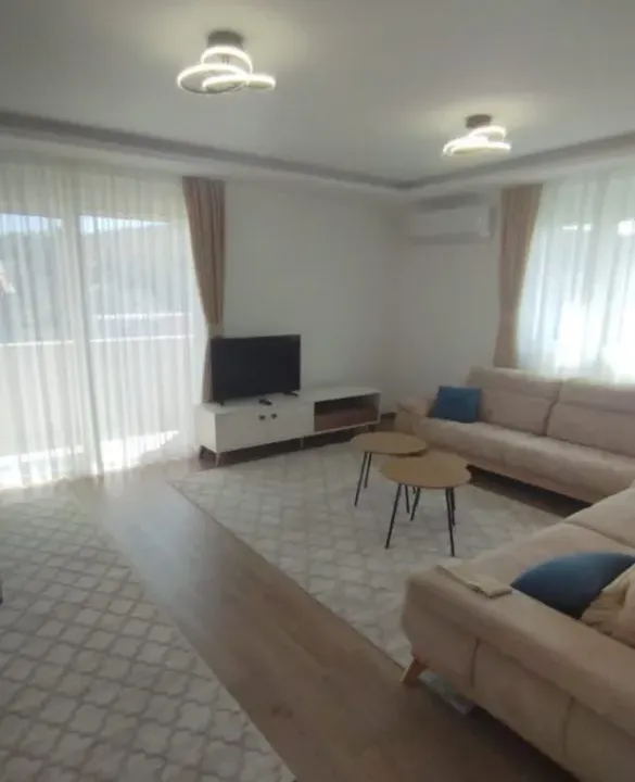 Izdavanje, jednosoban stan, 100m², Zagorič, Podgorica