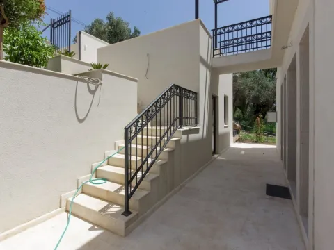 Sale, house, 402m², Katun Reževići, Budva - image 32