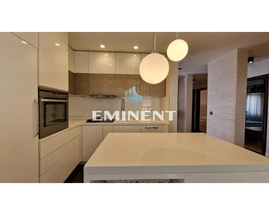 Sale, house, 345m², Surčin, Beograd