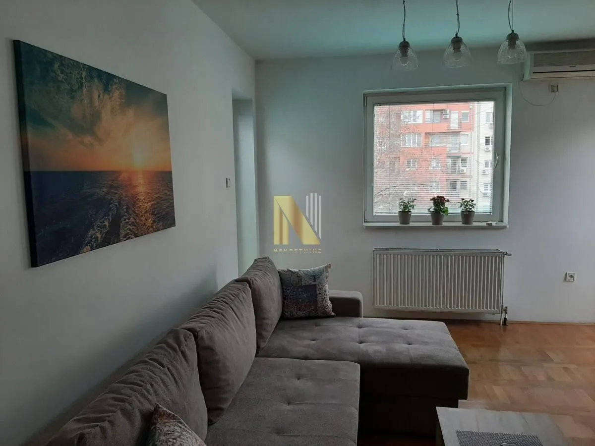 Izdavanje, dvosoban stan, 43m², Sajmište, Novi Sad