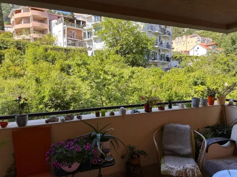 Sale, two bedroom apartment, 65m², Lazi, Budva - image 19