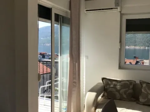 Izdavanje, jednosoban stan, 35m², Đenovići, Herceg Novi - image 13