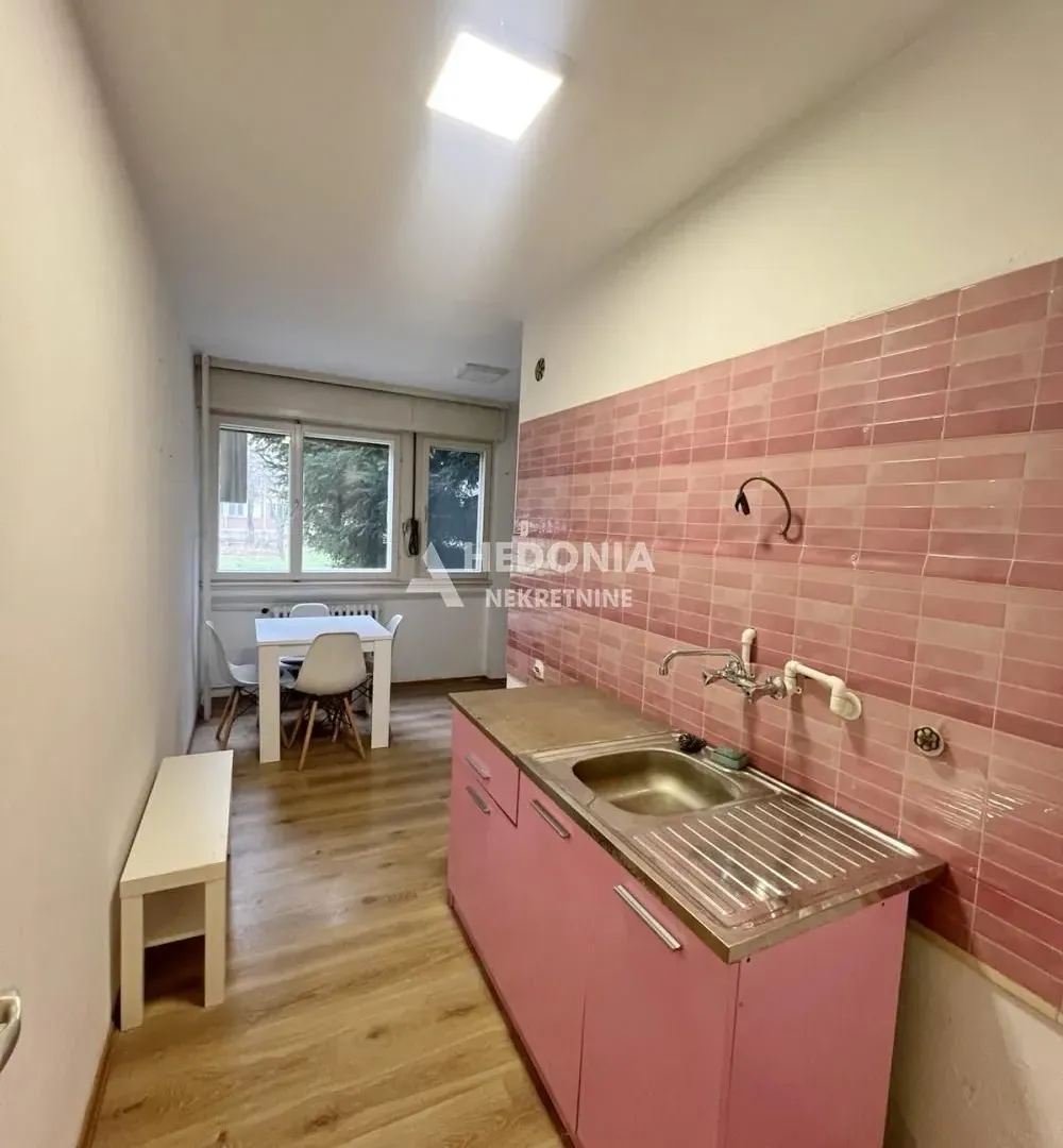 Rent, one bedroom apartment, 42m², Novi Beograd Sve Podlokacije, Beograd