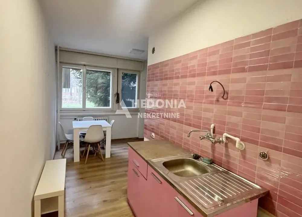 Izdavanje, jednosoban stan, 42m², Novi Beograd Sve Podlokacije, Beograd