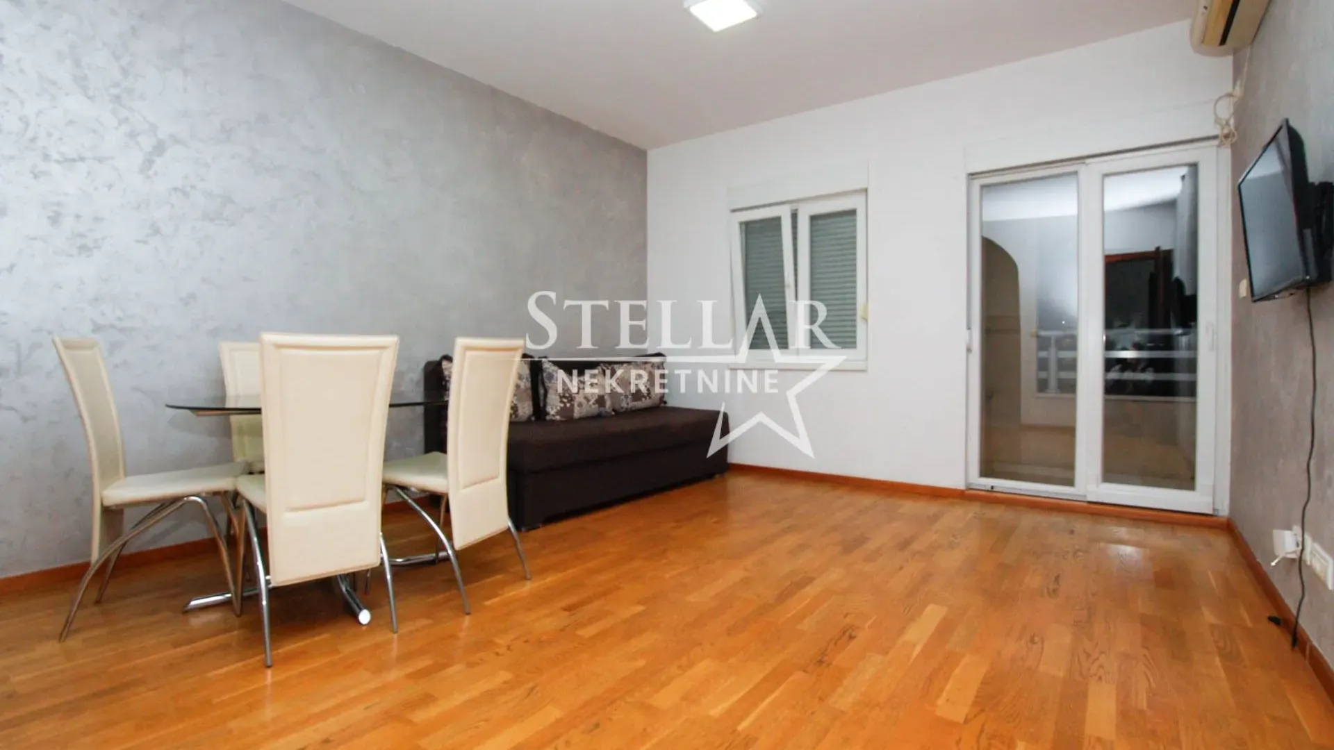 Izdavanje, jednosoban stan, 50m², City Kvart, Podgorica