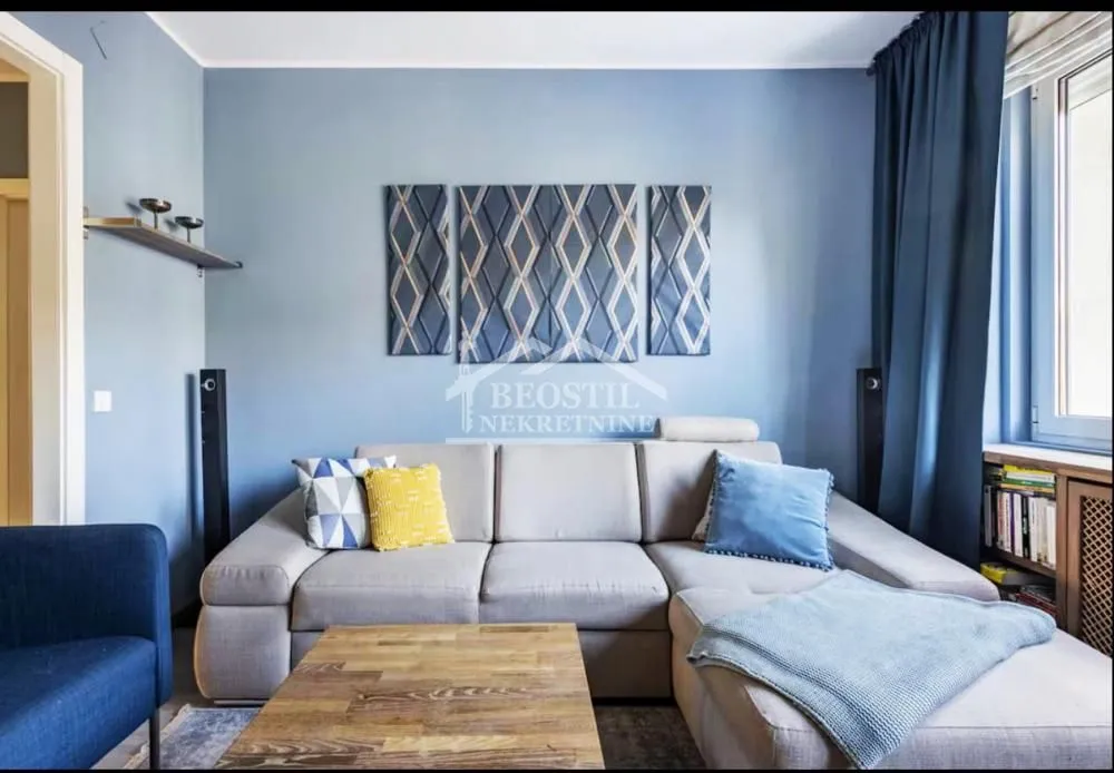 Sale, three bedroom apartment, 77m², Skadarlija, Beograd