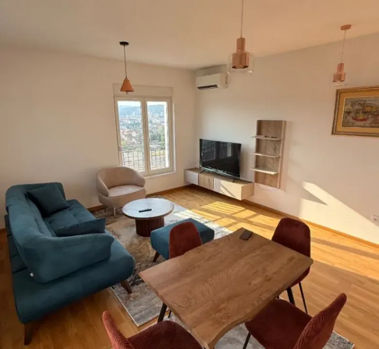 Izdavanje, dvosoban stan, 65m², Stari Aerodrom, Podgorica