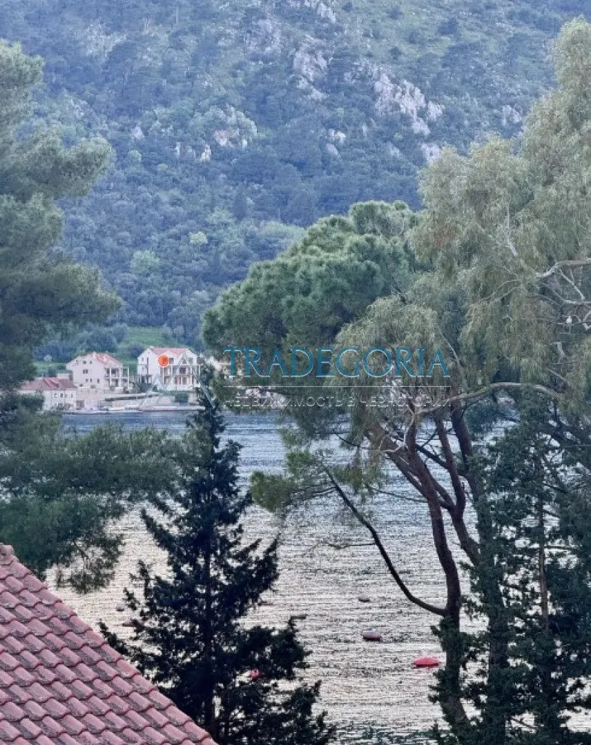 Prodaja, dvosoban stan, 129m², Dobrota, Kotor