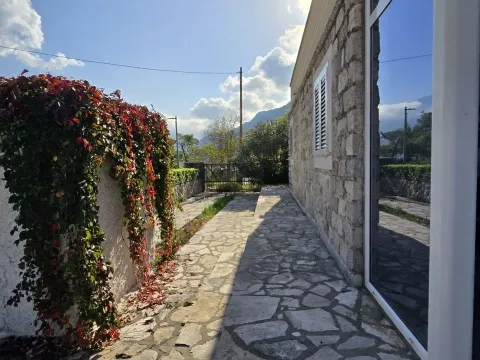 Prodaja, trosoban stan, 76m², Prčanj, Kotor - image 15