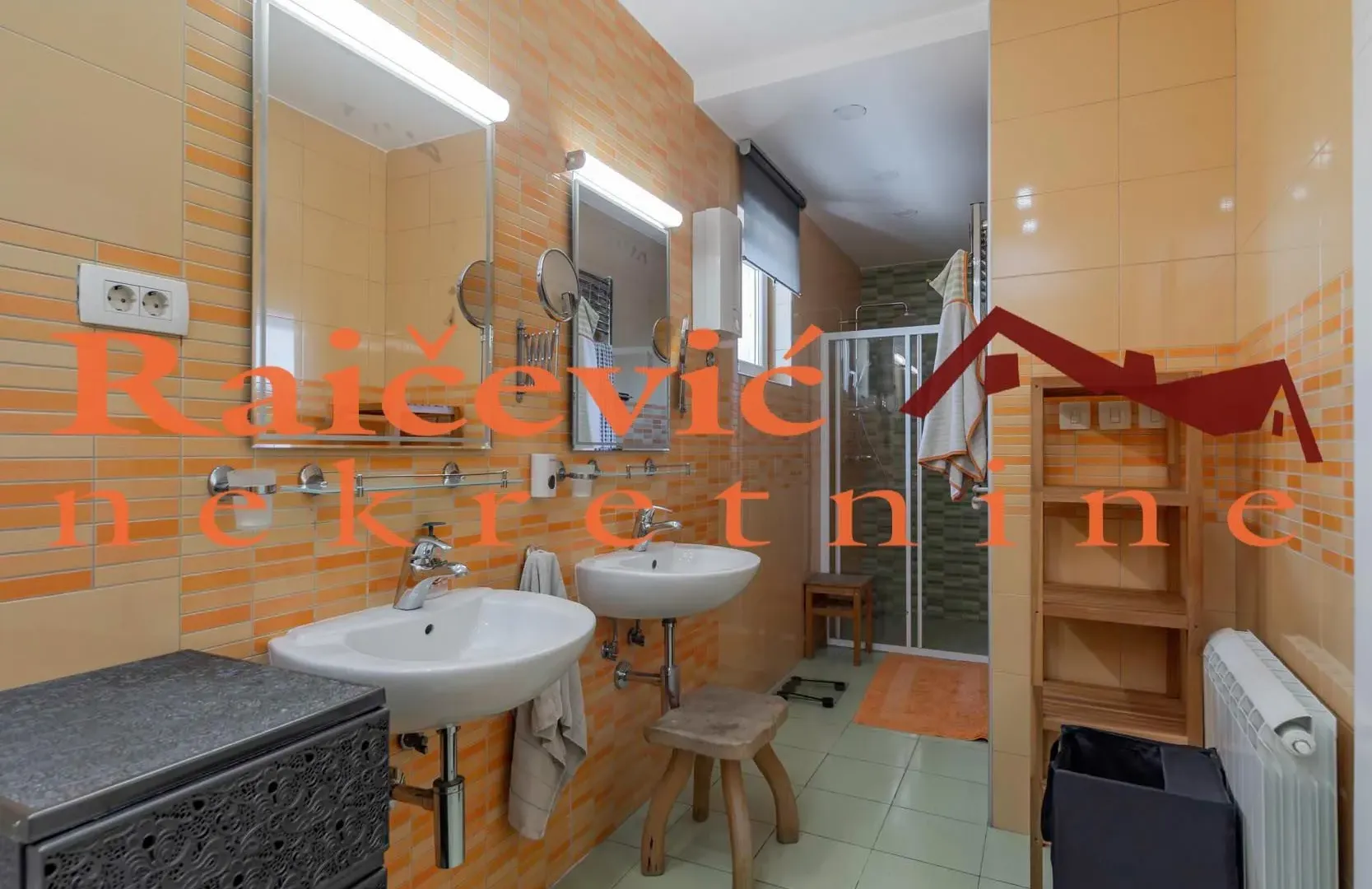Sale, four bedroom apartment, 160m², Zvezdara Sve Podlokacije, Beograd