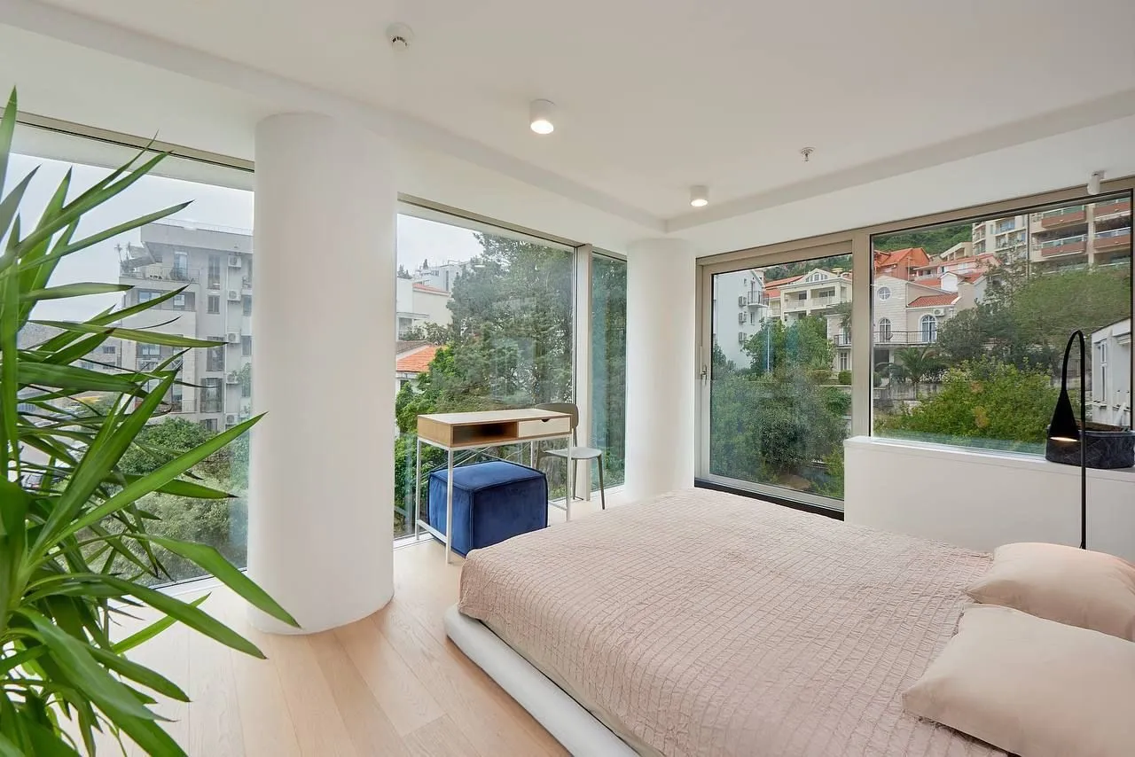 Prodaja, dvosoban stan, 90m², Centar, Budva