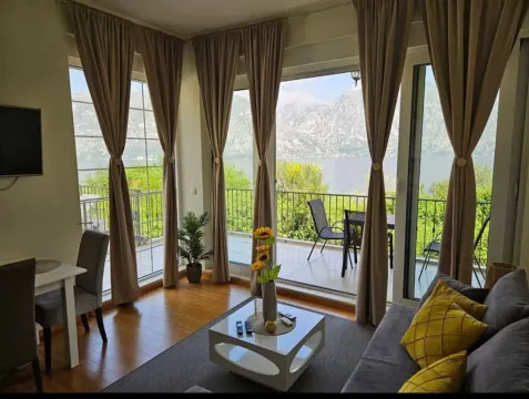 Prodaja, jednosoban stan, 41m², Prčanj, Kotor - image 20