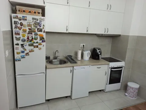 Prodaja, jednosoban stan, 45m², Stari Aerodrom, Podgorica - image 9