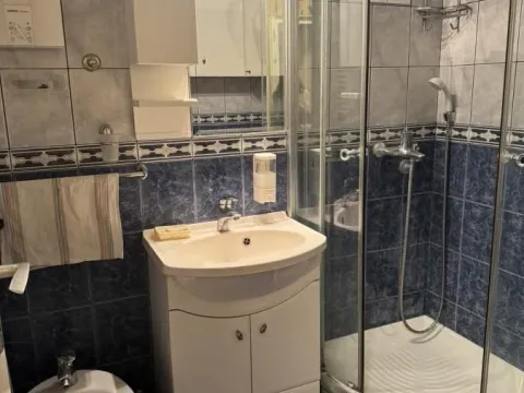 Izdavanje, trosoban stan, 69m², Medijana, Niš - image 9