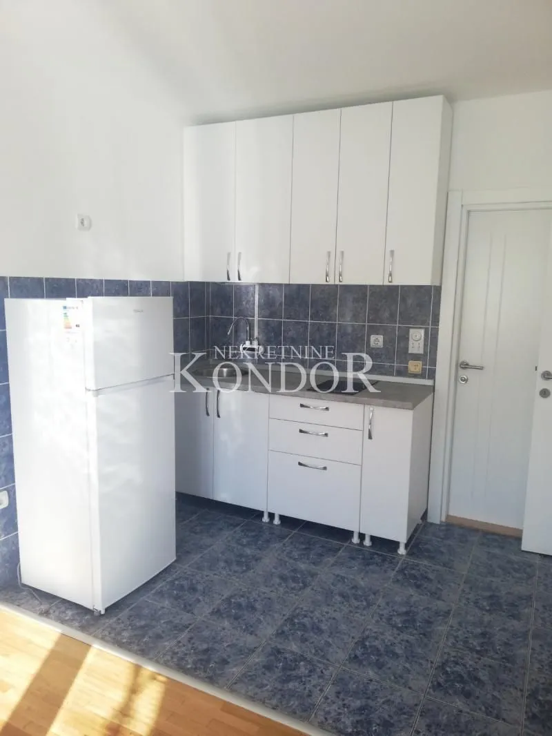 Rent, office space, 350m², Altina, Beograd