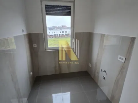 Prodaja, trosoban stan, 84m², Alibegovac, Petrovaradin - image 4