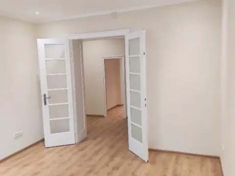 Izdavanje, trosoban stan, 70m², Savski Venac, Beograd - image 7