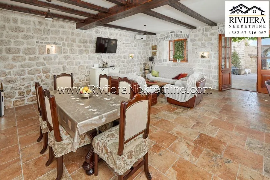 Sale, house, 450m², Dobrota, Kotor
