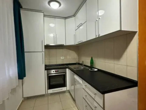 Rent, two bedroom apartment, 70m², Budva, Crna Gora - image 5