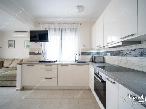 Sale, two bedroom apartment, 75m², Dobrota, Kotor - image 18