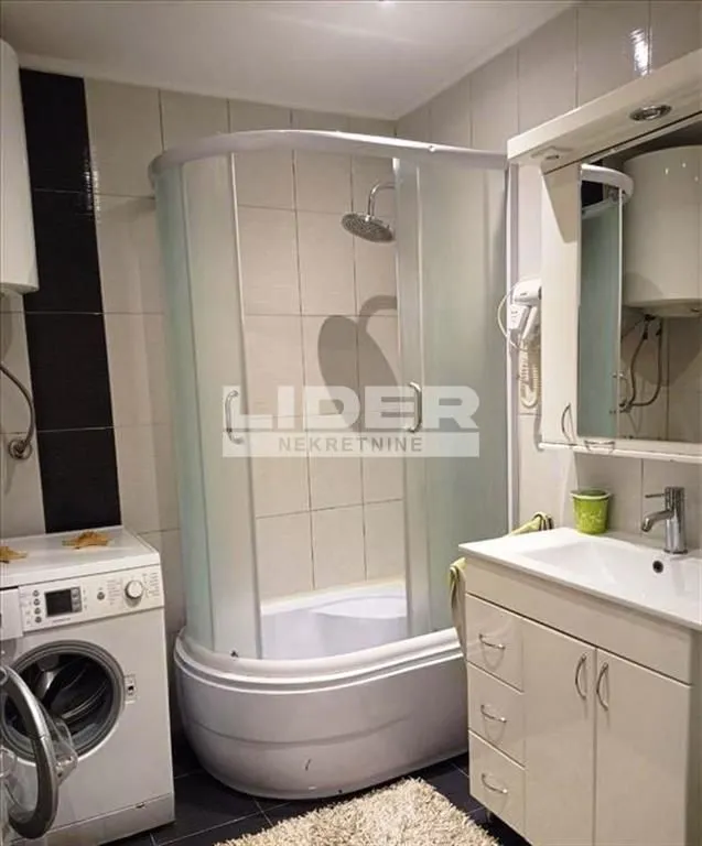 Sale, three bedroom apartment, 133m², Uciteljsko Naselje, Zvezdara Sve Podlokacije