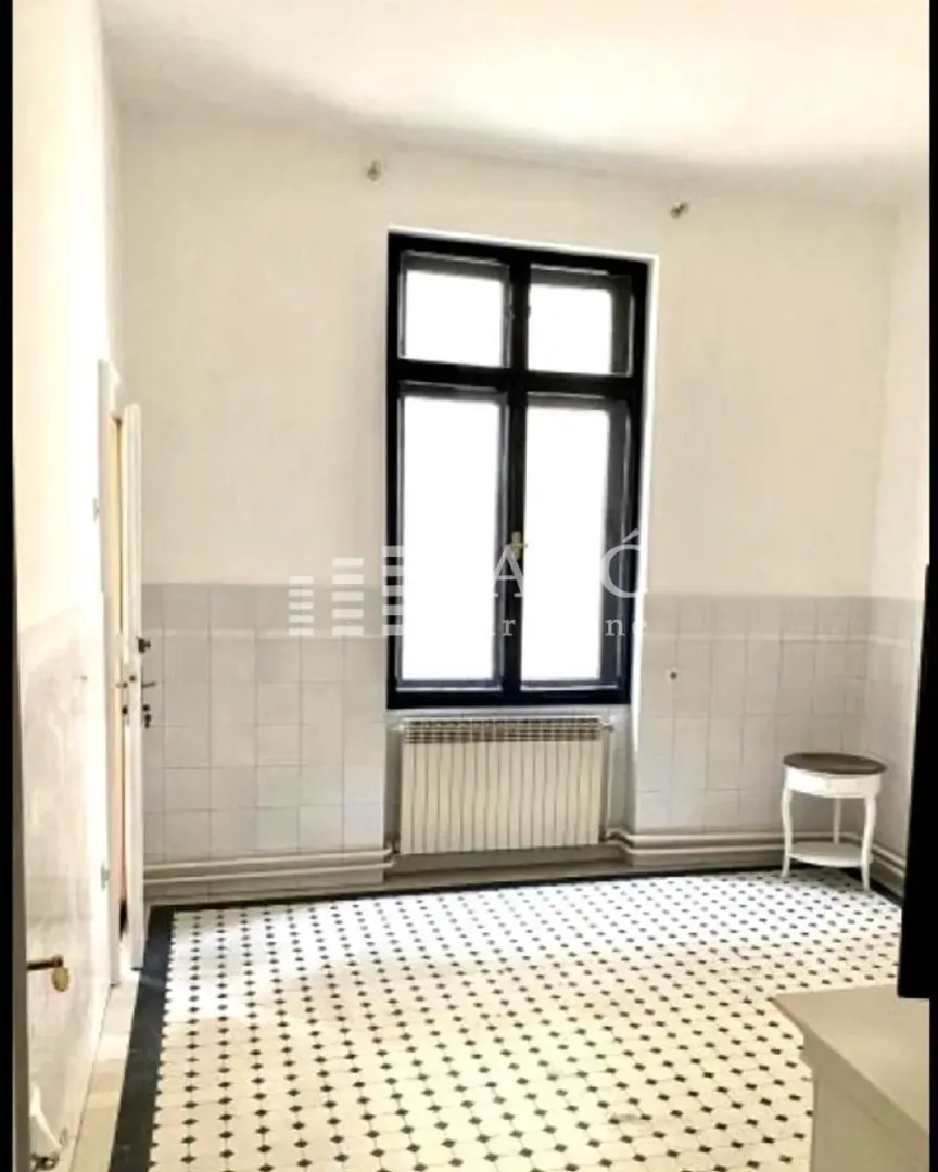 Rent, apartment, 240m², Stari Grad, Beograd