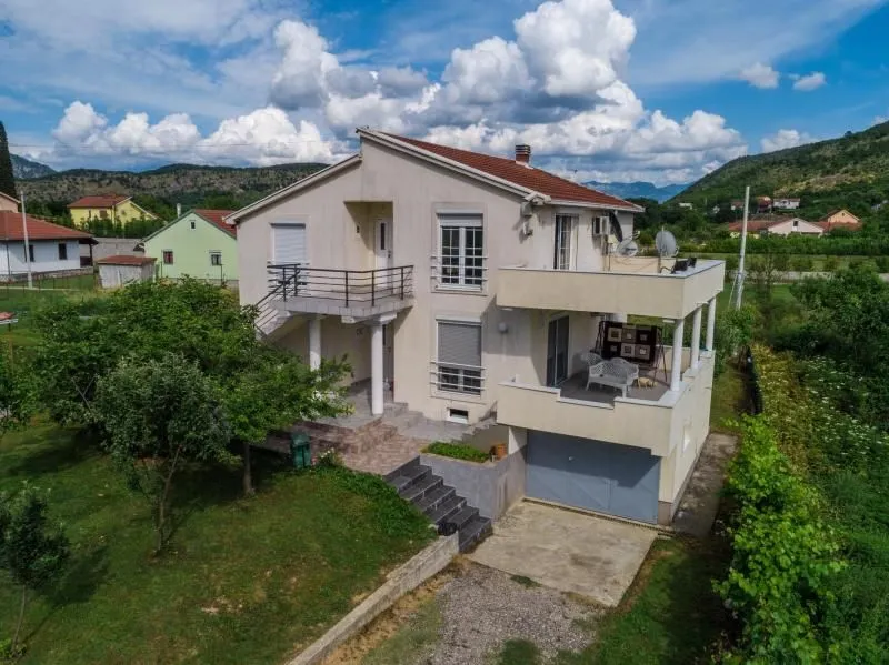 Prodaja, kuća, 345m², Spuž, Danilovgrad