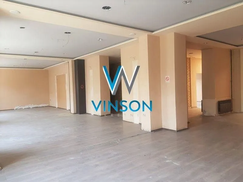Prodaja, kuća, 688m², Centar, Sombor