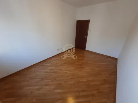 Izdavanje, stan, 172m², Vračar Sve Podlokacije, Beograd - image 9