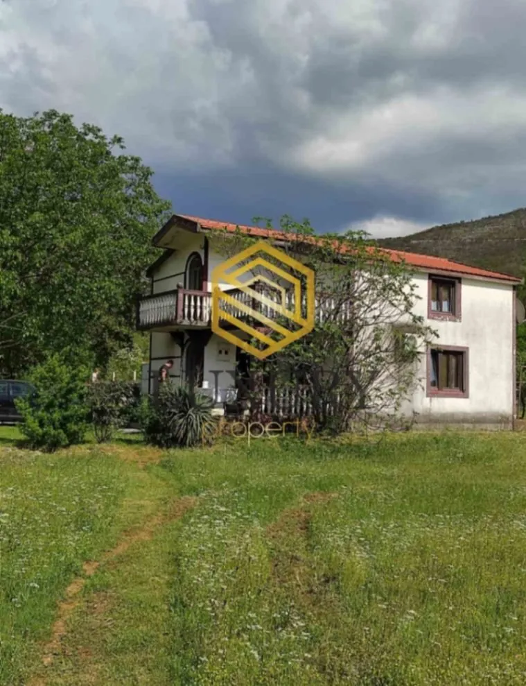 Rent, house, 150m², Bioče, Podgorica
