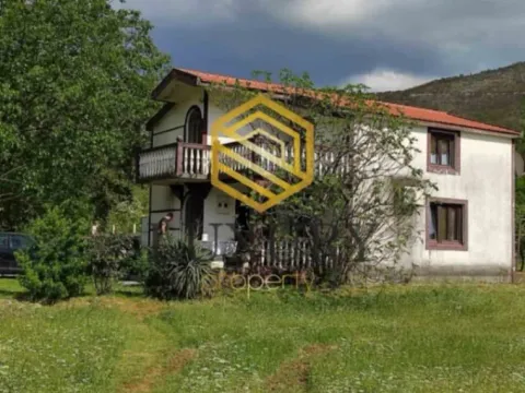 Izdavanje, kuća, 150m², Bioče, Podgorica - image 10