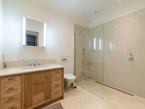 Rent, two bedroom apartment, 131m², Porto Montenegro, Tivat - image 16