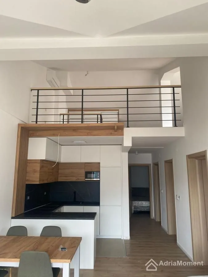 Prodaja, četvorosoban stan, 171m², Dobrota, Kotor