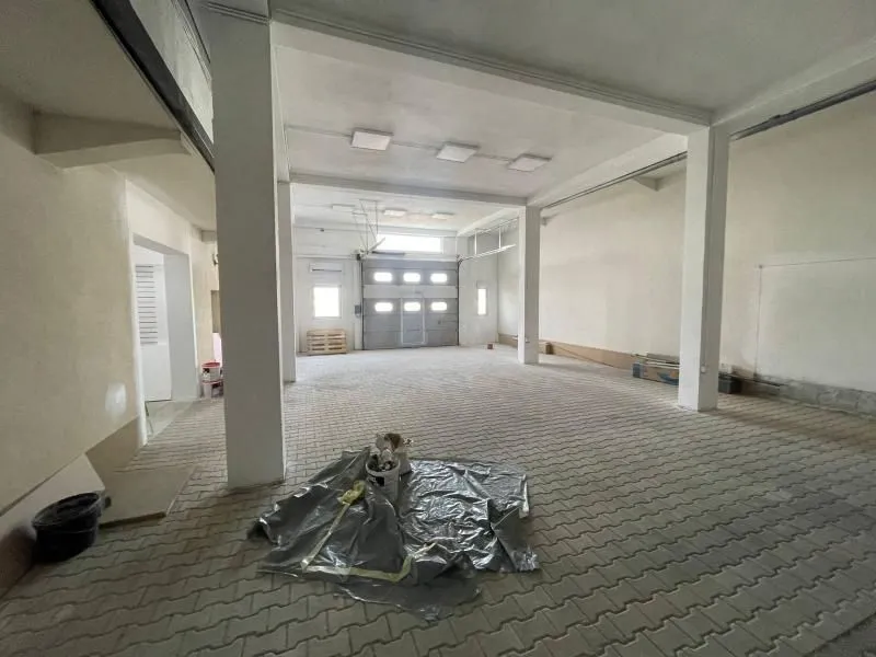 Rent, office space, 270m², Surčin, Beograd