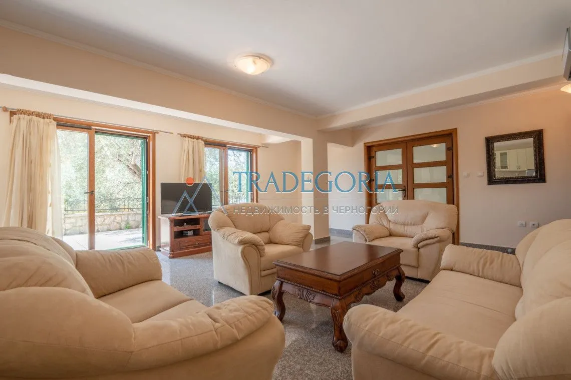 Prodaja, kuća, 453m², Pržno, Budva
