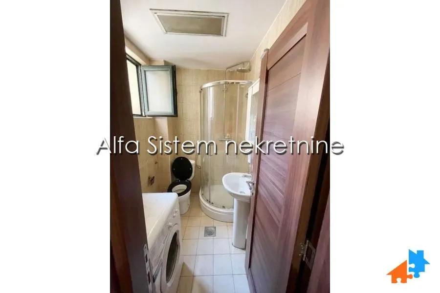 Izdavanje, trosoban stan, 65m², Južni Bulevar, Vračar Sve Podlokacije