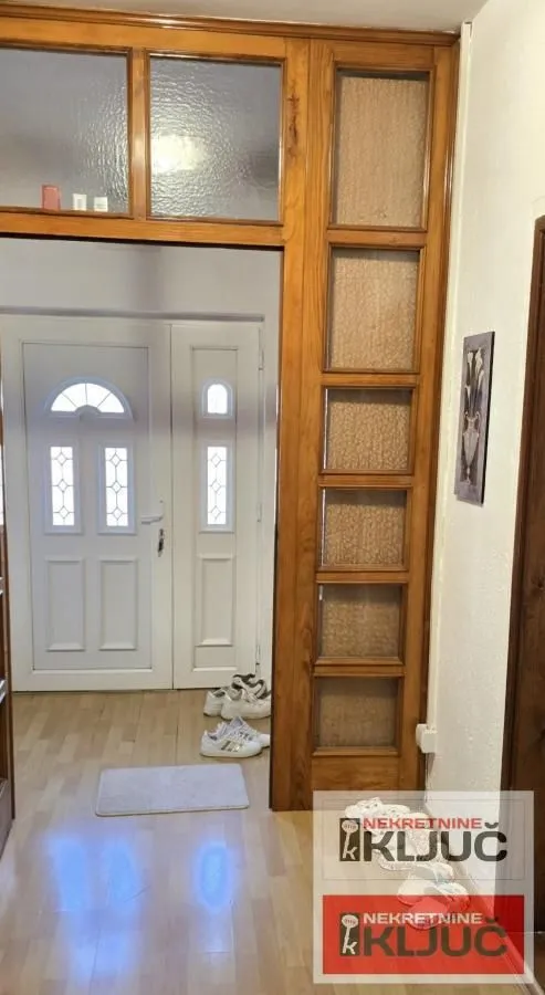 Izdavanje, dvosoban stan, 100m², Veternik, Novi Sad Sve Podlokacije