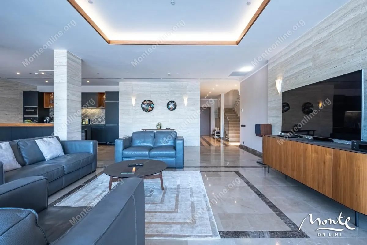 Prodaja, trosoban stan, 230m², Bogišići, Tivat