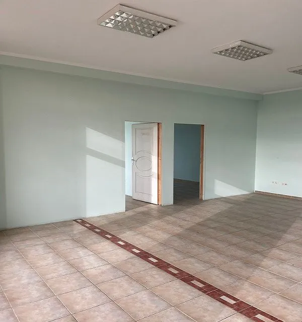 Rent, office space, 2600m², Stara Pazova, Srbija