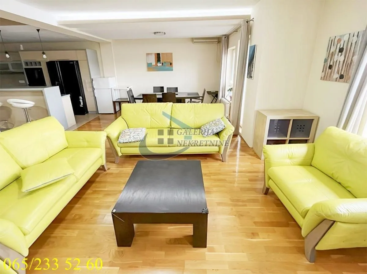 Prodaja, četvorosoban stan, 157m², Đeram Pijaca, Beograd